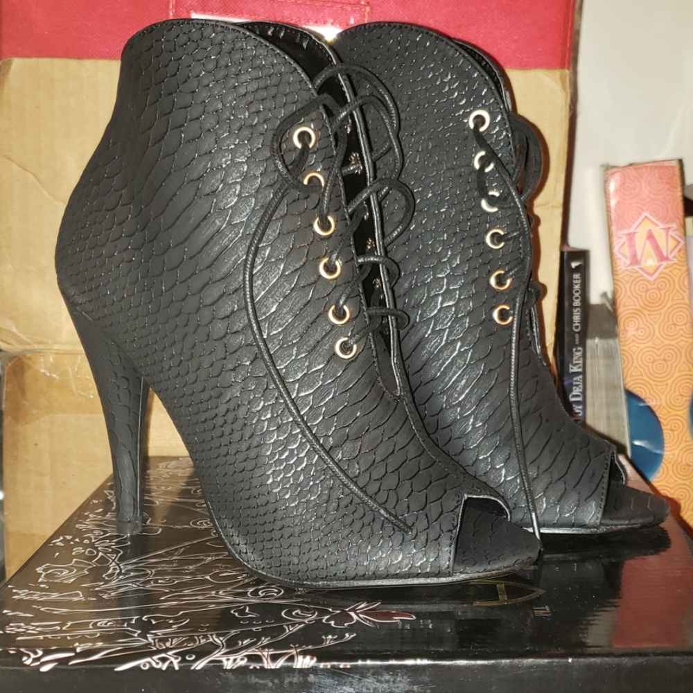 Liliana Booties